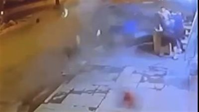 مراهق يقود سيارة والده ببث مباشر على 