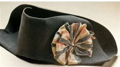 هل القبعة إكسسوار أم ضرورة؟ رحلة عبر تاريخ الموضة |صور