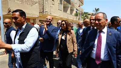 وزيرة التنمية المحلية ومحافظ القليوبية يتابعان تطويرشارع نبوية موسى