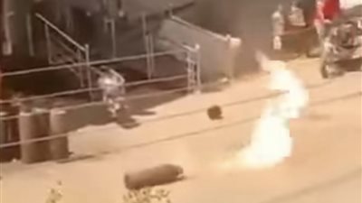 أهالي منية سمنود بالدقهلية يخمدون حريق نشب في أنبوبة قبل انفجارها