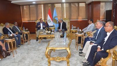 وزير الإسكان يتابع تنفيذ مشروعات حياة كريمة بقرى زفتى