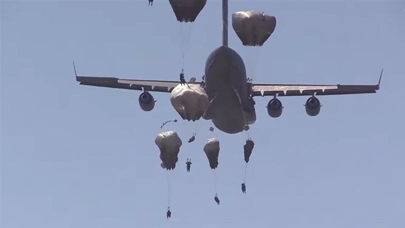 الإنزال الجوي للمساعدات