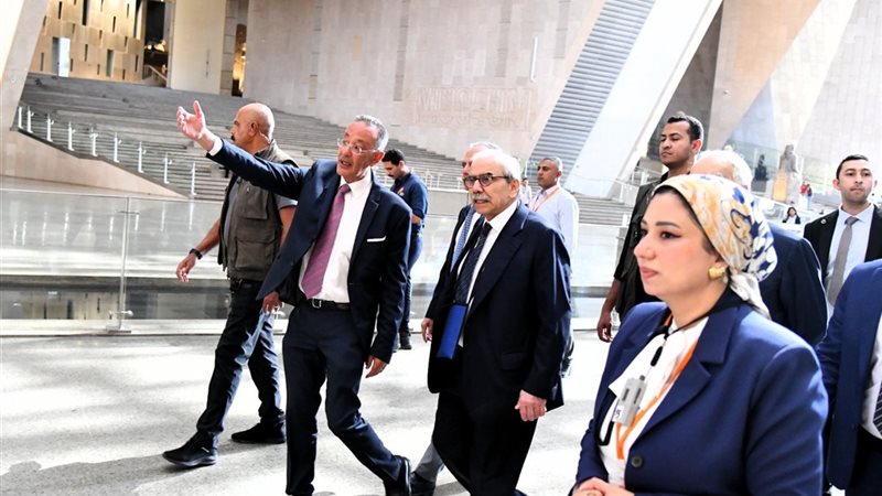 جانب من الزيارة