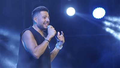 مبسوط إن عيلتي موجودة .. محمد حماقي يتألق في حفله بالساحل الشمالي 