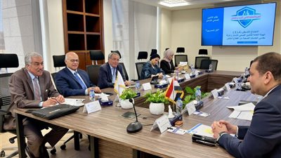 اجتماع موسع بين 