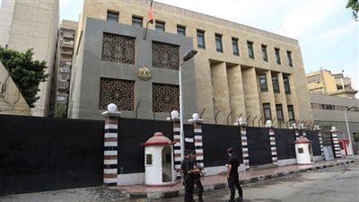 بعدة إزالة الحواجز.. سفارة بريطانيا في القاهرة تغازل الشعب المصري