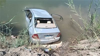 مصرع اب وإصابة ابنه في حادث سقوط سياره في ترعه بكفرالشيخ 