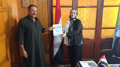 محافظ كفرالشيخ يتابع تسليم نماذج التصالح في مخالفات البناء بمركز بيلا