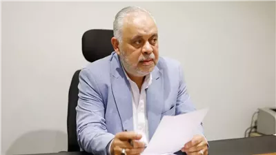 أشرف زكي نقيب الممثلين يُحذر من ينتحلون اسم مسلسل “الاختيار 4” قانونيًا