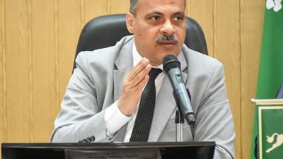 محافظ الشرقية يُحيل 6 عاملين بالوحدات الصحية في الشرقية للتحقيق بسبب غيابهم