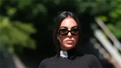  جورجينا رودريجيز في أول ظهور بعد خطوبتها على كريستيانو في مهرجان فينيسيا