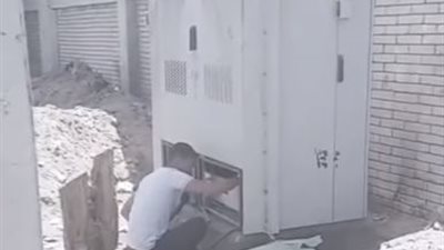 واقعة قديمة.. الداخلية توضح حقيقة فيديو سرقة بطاريات محول كهربائي بالشرقية