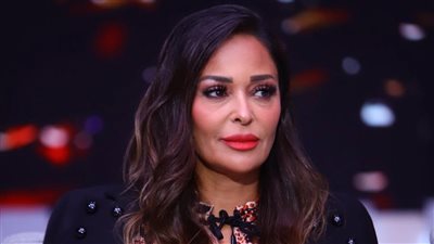 عندي كورونا وكاوتش عربيتي اتفرتك.. داليا البحيري تروي أزماتها هذا الصيف