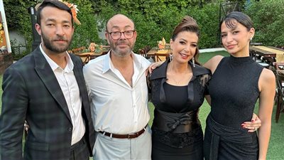 بصورة عائلية ورسالة حب.. منال سلامة تكشف سر سعادتها مع أسرتها