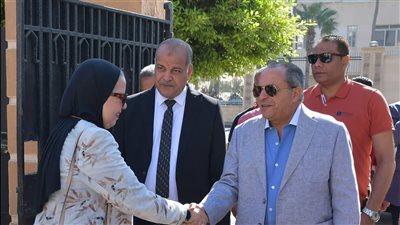 محافظ بورسعيد يتابع استعدادات المدارس لاستقبال العام الدراسي الجديد 2025-2026