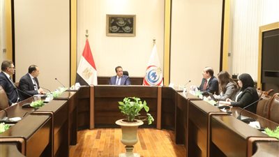 وزير الصحة يبحث مع “بايوجينرك فارما”تعزيز التعاون لتطوير صناعة الأدوية الحيوية