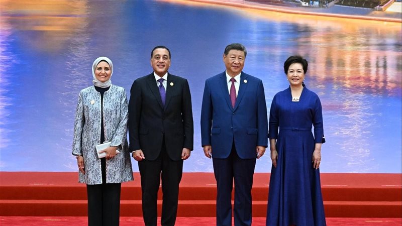 رئيس الوزراء يلتقي