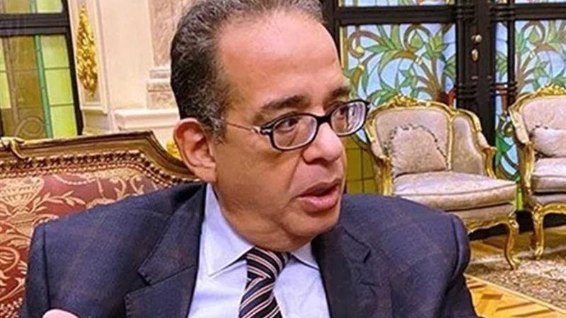 النائب طارق عبد