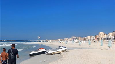 تسلم الأيادي.. الجمهور يتفاعل مع فيديو القبض على راقص شاطئ النخيل