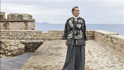 العالمية شارون ستون نجمة حملة أنطونيو ماراس الجديدة