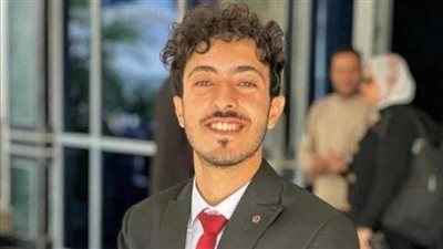 جامعة كفر الشيخ تنعي طالب لقي حتفه ووالده في حادث سيارة