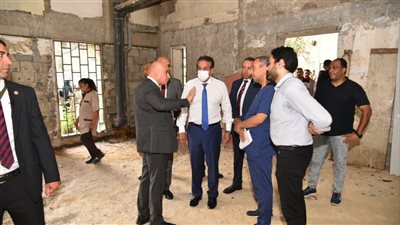 وزير الصحة يوجه بزيادة الأطباء والتخصصات الطبية لتلبية احتياجات المرضى