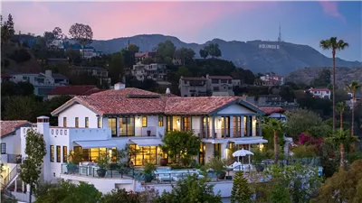 براد بيت يشتري منزل جديد في هوليوود هيلز مقابل 12 مليون دولار