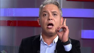  نشأت الديهي: طرد معتز مطر من قناة الشعوب بأمر مموله مرشد الإخوان