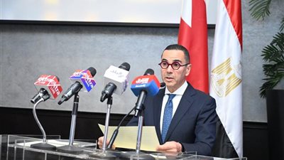 الخطيب: المنتدى يمثل نقطة انطلاق في مسيرة التعاون الاستراتيجي بين مصر والبحرين