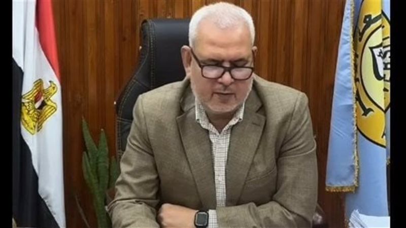 الدكتور محمود حسين