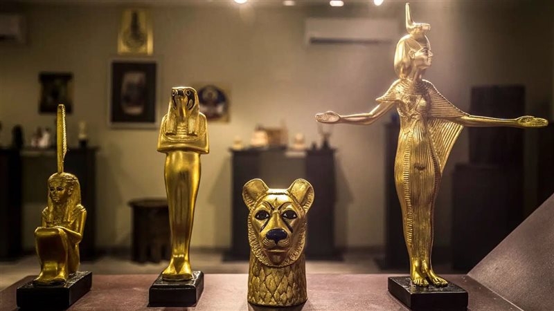 أثار مصرية - تعبيرية