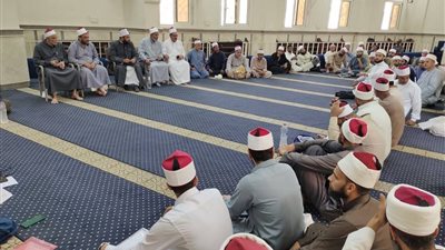 أوقاف غرب مطروح تعقد اجتماعها الشهري لمتابعة العمل الدعوي والإداري