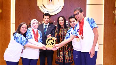 مايا مرسي وأشرف صبحي يحتفلان بإنجازات أبطال الفروسية في الأولمبياد الخاص