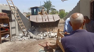 إزالة 20 حالة تعدٍ على الأراضي الزراعية وأملاك الدولة بأبوتشت شمال قنا