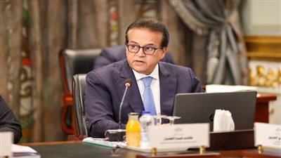 وزير الصحة: إغلاق فوري لأي مستشفى يطلب أموالًا من مرضى الطوارئ|فيديو 