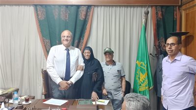 «لقاء جبر الخواطر».. أهالي القليوبية يشكرون المحافظ على استجابته لمطالبهم