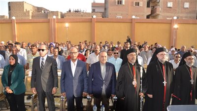 بحضور بطريرك الإسكندرية للأقباط الكاثوليك محافظ أسيوط يفتتح مدرسة 