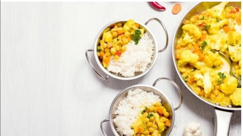 كاري الحمص والبطاطا