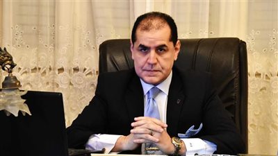 خبير مصرفي يتوقع اتجاه المركزي لتثبيت أسعار الفائدة الاجتماع المقبل