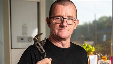 من بطل شعبي إلى أزمة ثقة..التحقيق يكشف الوجه الآخر لـ”ألطف سباك في بريطانيا”