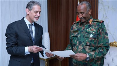 الرئيس السيسي يوجه دعوة لـ «البرهان» لحضور افتتاح المتحف المصري الكبير