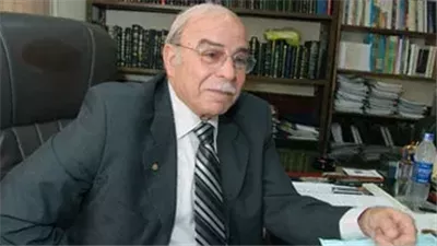 كمال درويش: استقرار الإدارة سر نجاح الأهلي وأداء الزمالك يحتاج إلى ثبات