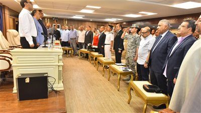 محافظ أسيوط يترأس المجلس التنفيذي ويتابع مشروعات التنمية 