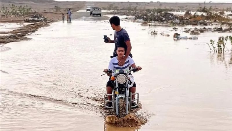 أمطار وسيول تضرب