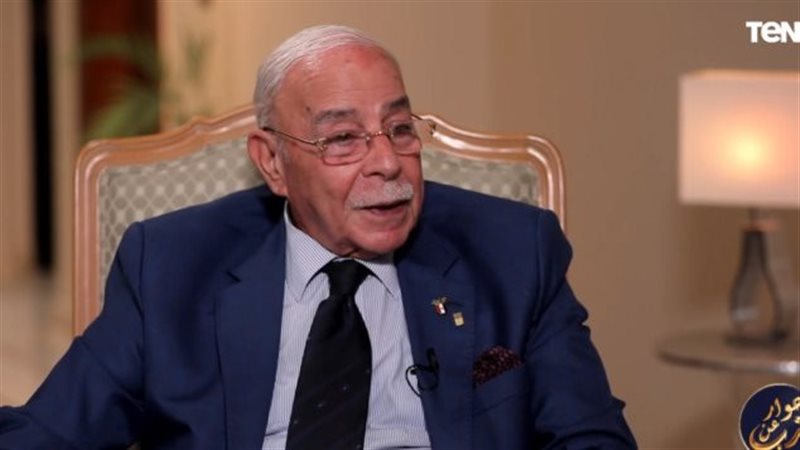 الدكتور كمال درويش