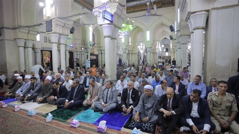 محافظ قنا