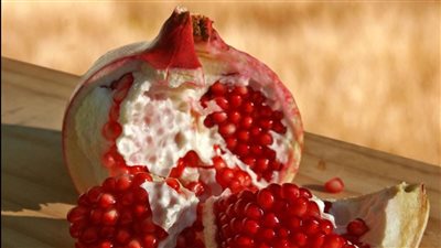 منها الخوخ والأناناس والعنب.. 7 فواكه صحية تغنيك عن الذهاب للطبيب