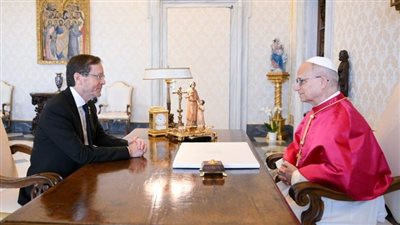 بابا الفاتيكان يستقبل رئيس إسرائيل ويعربان عن أملهما في استئناف مفاوضات غزة