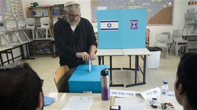 احتجاجات عائلات المحتجزين ضد تقاعس الحكومة.. هل بات عرش «نتنياهو» مهددًا