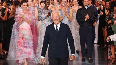 من بياشينزا إلى هوليوود..رحلة ملك الأناقة جورجيو أرماني | صور